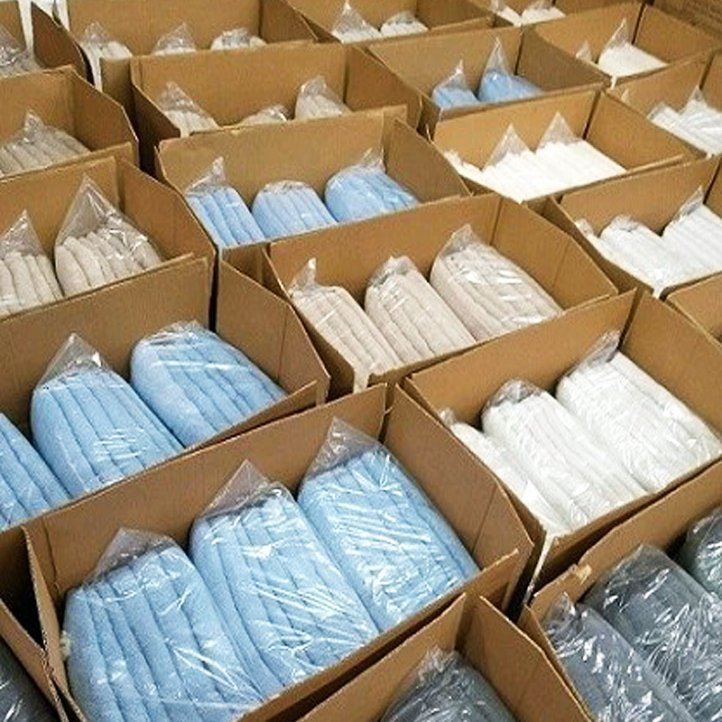 GARMENTS PACKING